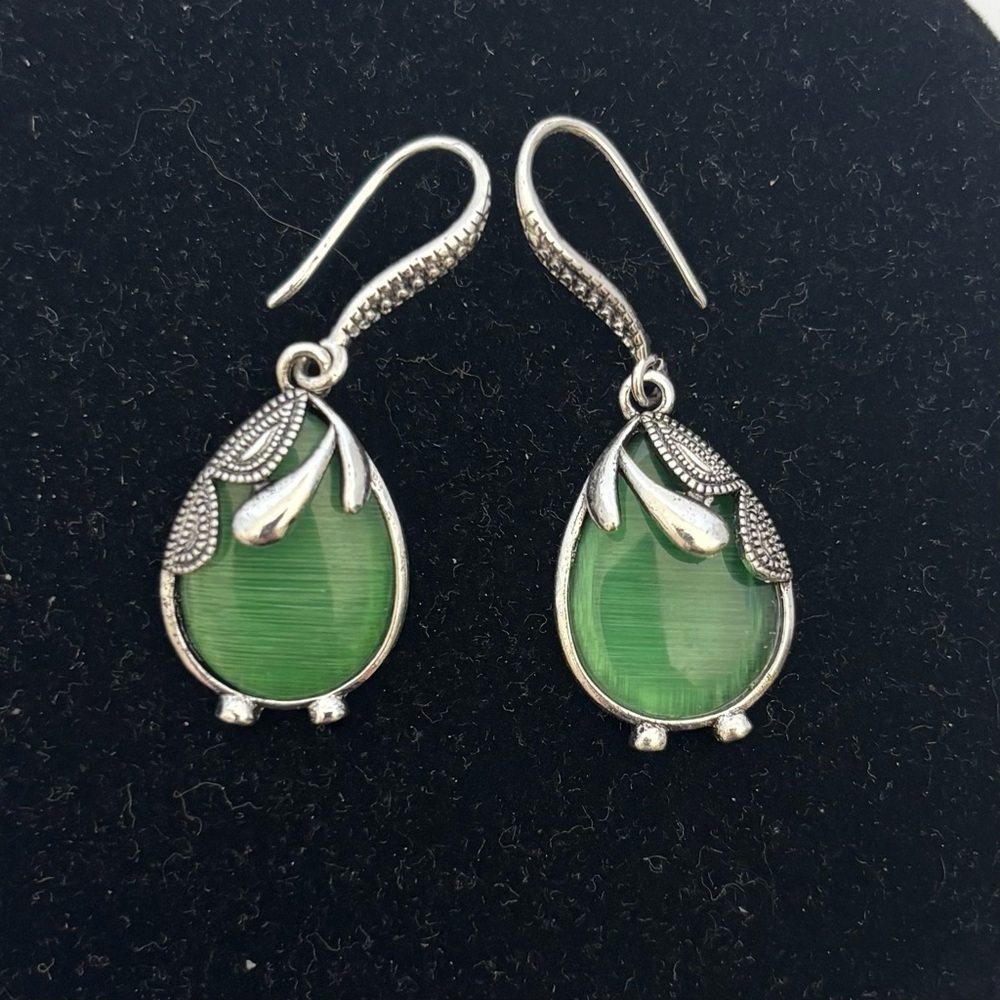 Natural Stone Huge Retro Emerald Green Cat Eye Silver Hook Earrings